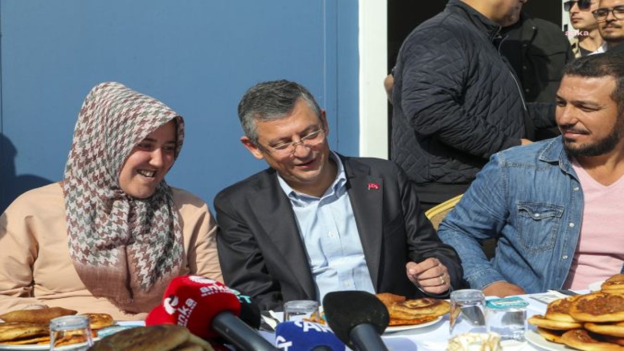 ÖZGÜR ÖZEL, KİPTAŞ ANTAKYA GEÇİCİ BARINMA ALANI'NIN AÇILIŞINI YAPTI: "SAYIN KEMAL KILIÇDAROĞLU'NUN DA BURADA BİR MAAŞININ OLDUĞUNU VE BÖYLE BİR KONTEYNER KENT YAPILMASI İÇİN ONUN FİKRİNİN VE TALİMATININ OLDUĞU