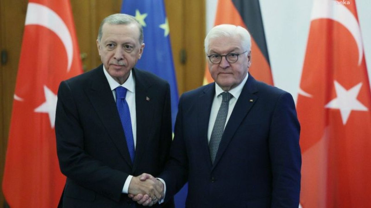 ERDOĞAN-STEINMEIER GÖRÜŞMESİ... İLETİŞİM BAŞKANLIĞI: "İKİ LİDER, İKİ DEVLETLİ YAPININ KALICI BARIŞIN TEK ÇÖZÜMÜ OLDUĞU KONUSUNDA MUTABIK KALDI"