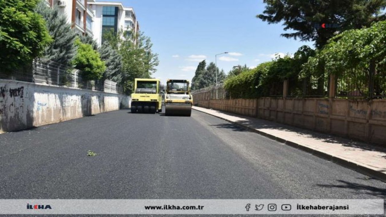 Diyarbakır'da 40 derece sıcaklıkta asfalt serimi