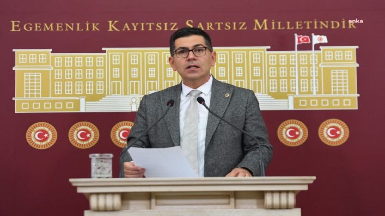 HİKMET YALIM HALICI'DAN BAKAN BAK'A: "ÖĞRENCİLER HAPİSHANE GİBİ YURT ODALARINDA KALMAK ZORUNDAYKEN BAKANLIĞIN BİR GENEL MÜDÜRÜNÜN KENDİSİNE ÖZEL ODA YAPTIRMASINI DOĞRU BULUYOR MUSUNUZ"