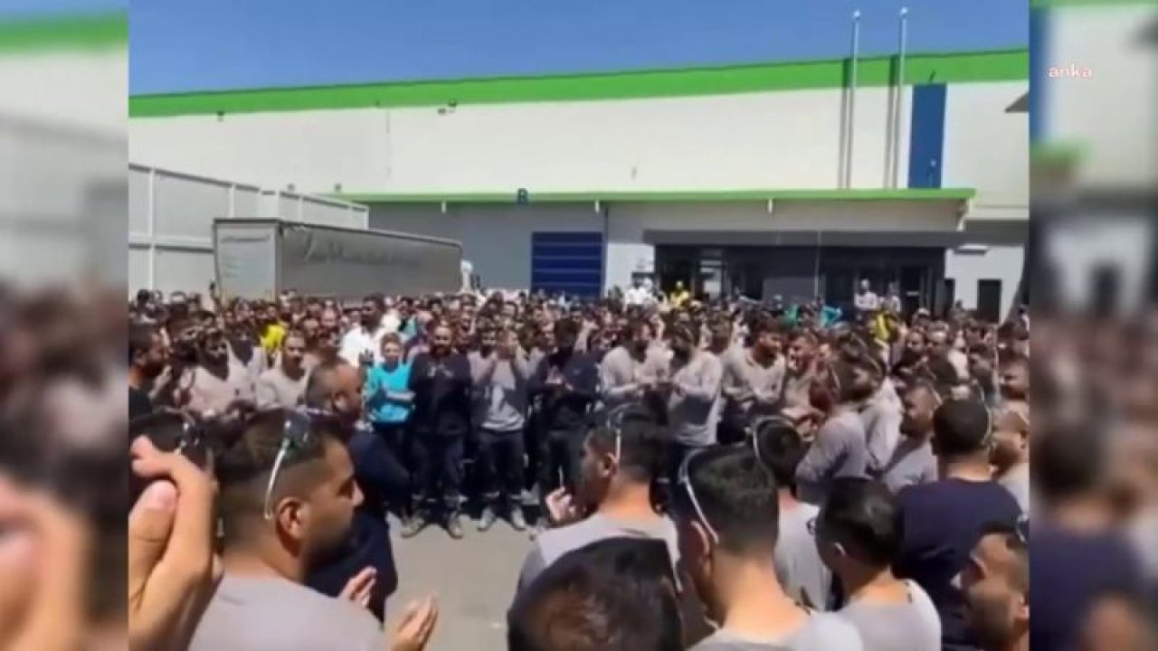 İZMİR'DE İŞÇİLERDEN 'ÜCRET ZAMMI' PROTESTOSU