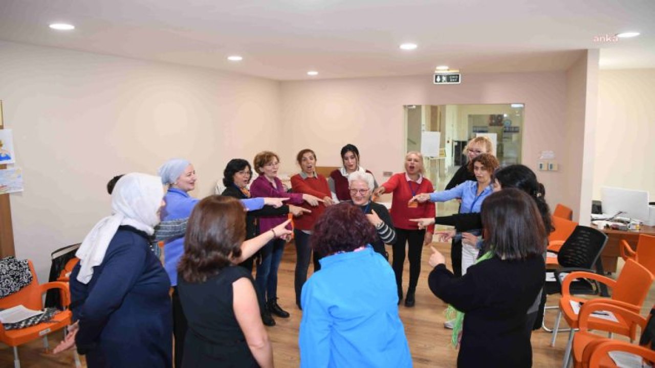 KONYAALTI’NIN KADINLARI HAKLARINI ÖĞRENEREK GÜÇLENİYOR