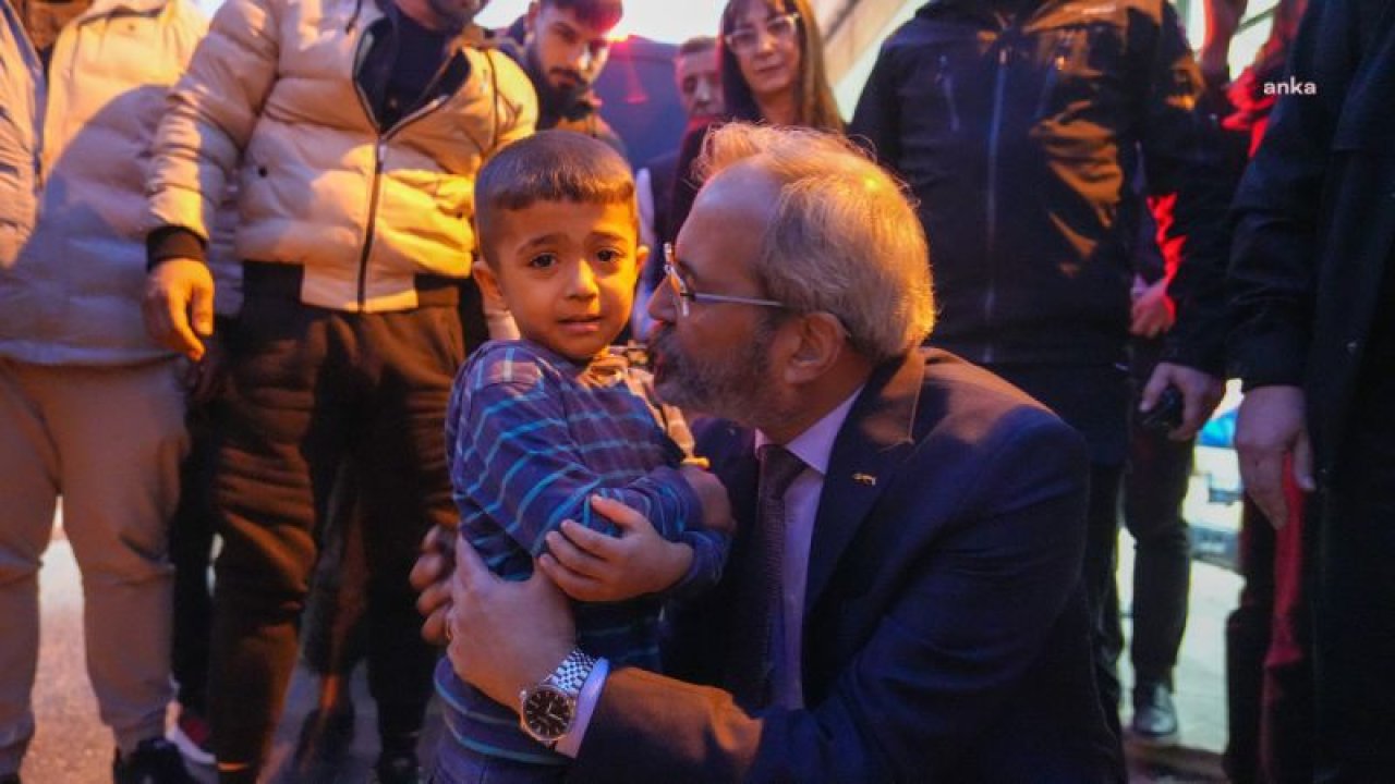 TARSUS BELEDİYE BAŞKANI DR. HALUK BOZDOĞAN, TALİHSİZ KAZA GEÇİREN ÇOCUĞA İLK MÜDAHALEYİ YAPTI