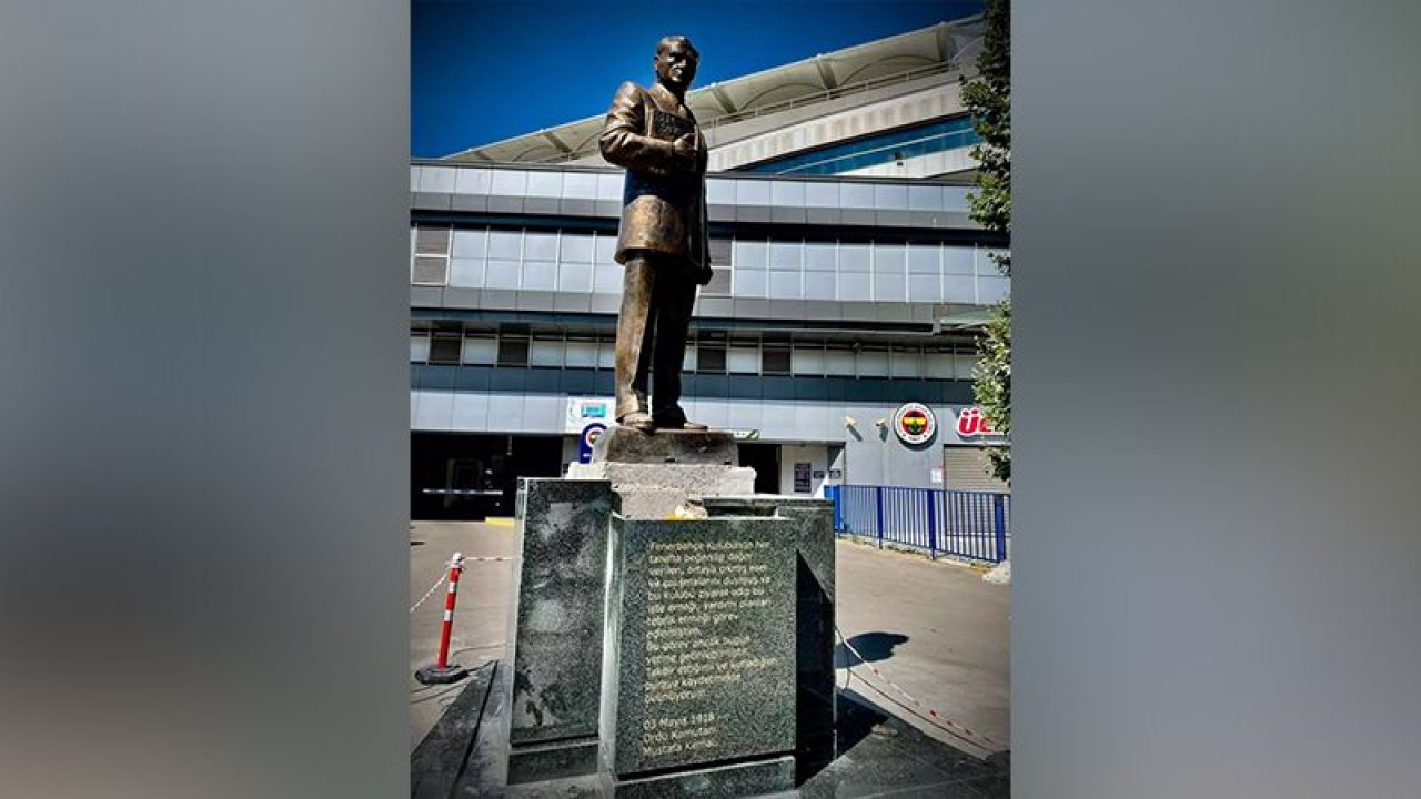 Fenerbahçe, Kadıköy’e Atatürk heykeli dikti