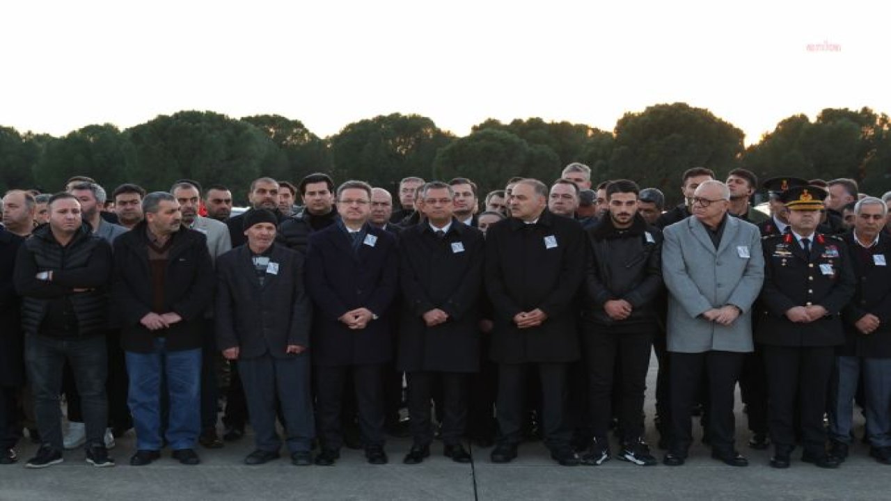 ÖZGÜR ÖZEL, SÖZLEŞMELİ PİYADE ER ENİS BUDAK’IN MANİSA’DAKİ CENAZE TÖRENİNE KATILDI