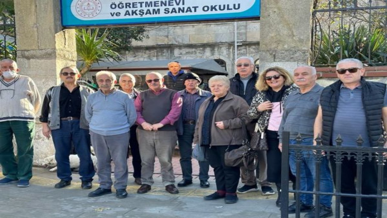 SİNOP ÖĞRETMENEVİ VE AKŞAM SANAT OKULUNDA ZAM PROTESTOSU