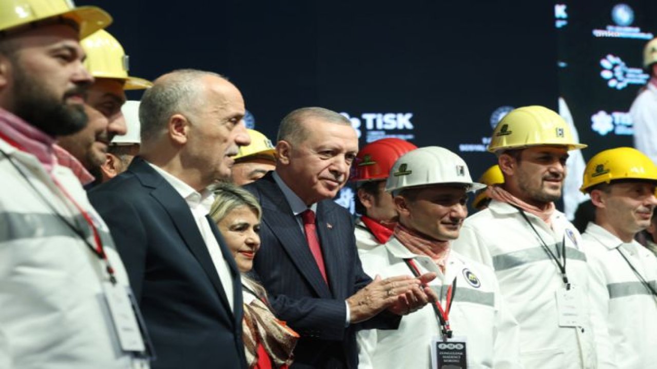 ERDOĞAN: "ENFLASYONDAKİ İVME KAYBININ ETKİLERİ YILIN İKİNCİ YARISINDA DAHA NET HİSSEDİLECEKTİR. ÖNÜMÜZDEKİ YILIN HERKESİ ŞAŞIRTAN OLUMLU GELİŞMELERE SAHNE OLACAĞINI DÜŞÜNÜYORUM"