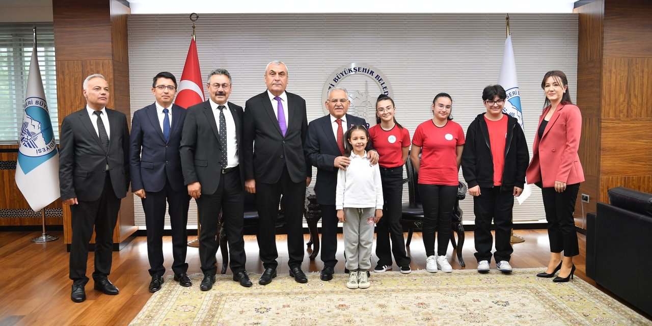 Çocuk Başkan Çanakkale Gezisi Talimatında Bulundu