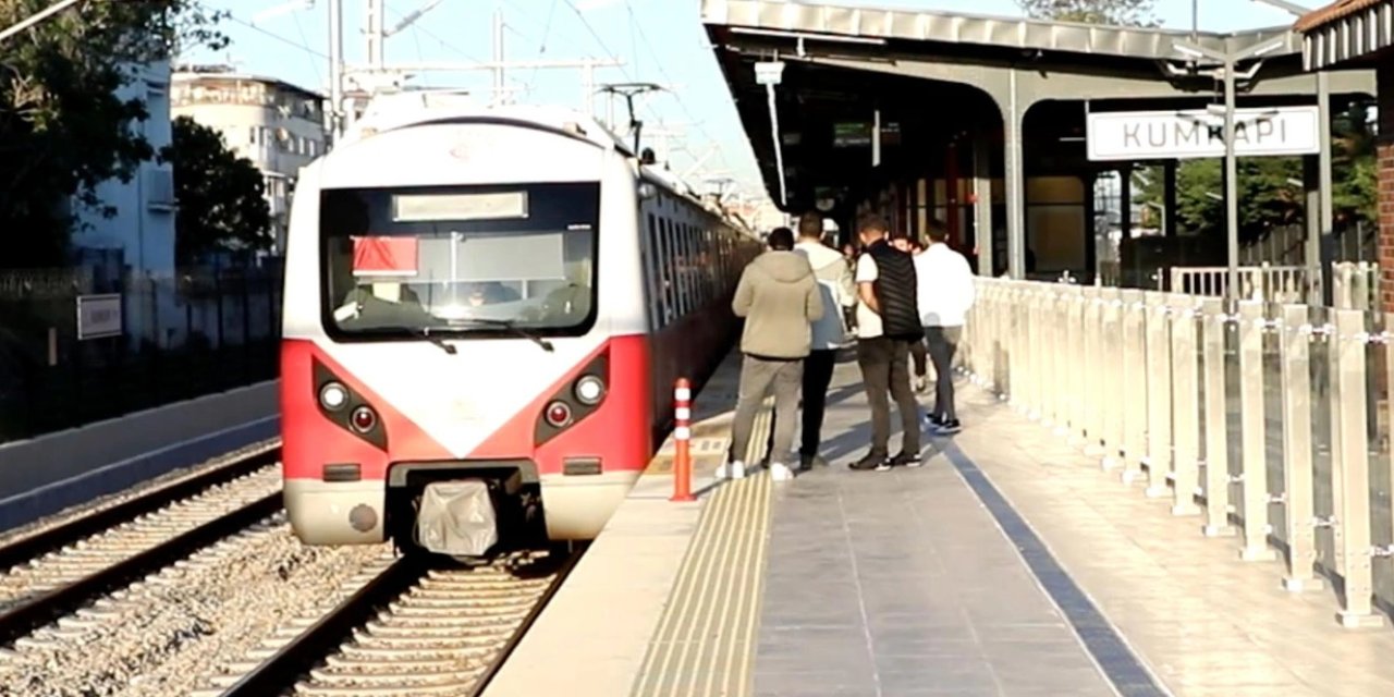 Bakan Müjdeyi Duyurdu! Marmaray, İZBAN, Metro Hattı Ücretsiz Olacak