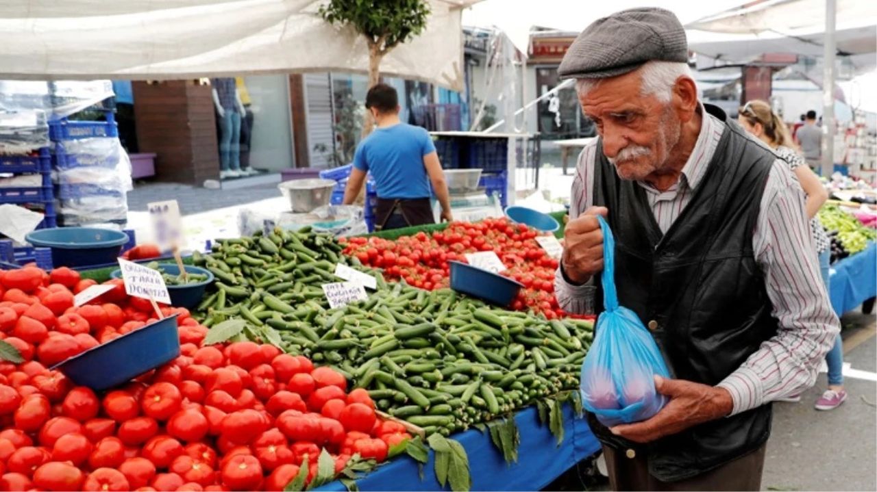 Türkiye’de Açlık Sınırı 27 Bin TL'yi Geçti