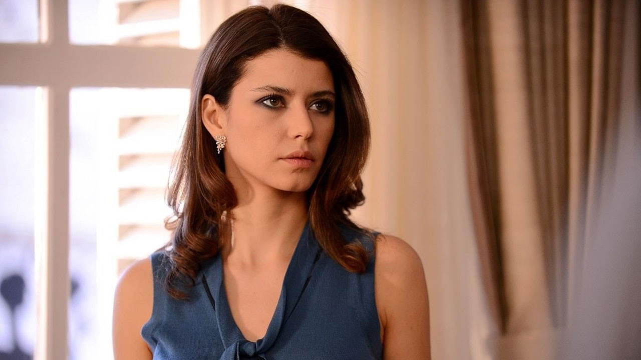 Beren Saat Rekor Ücretler Geri Dönüyor