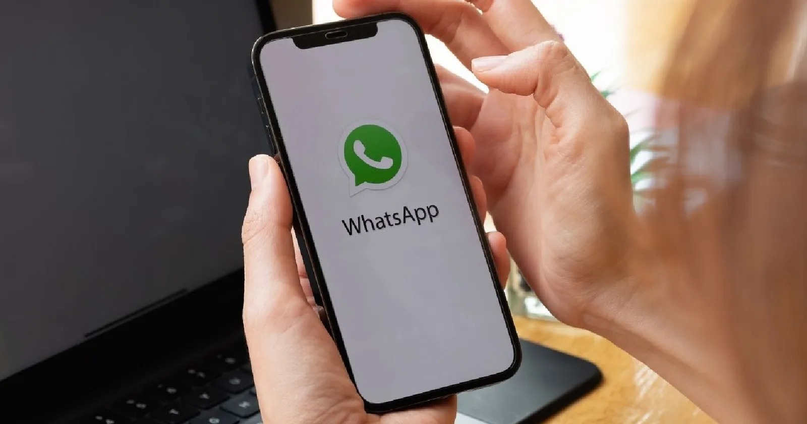 Whatsapp'a Müzik Emoji ve Anket Geliyor