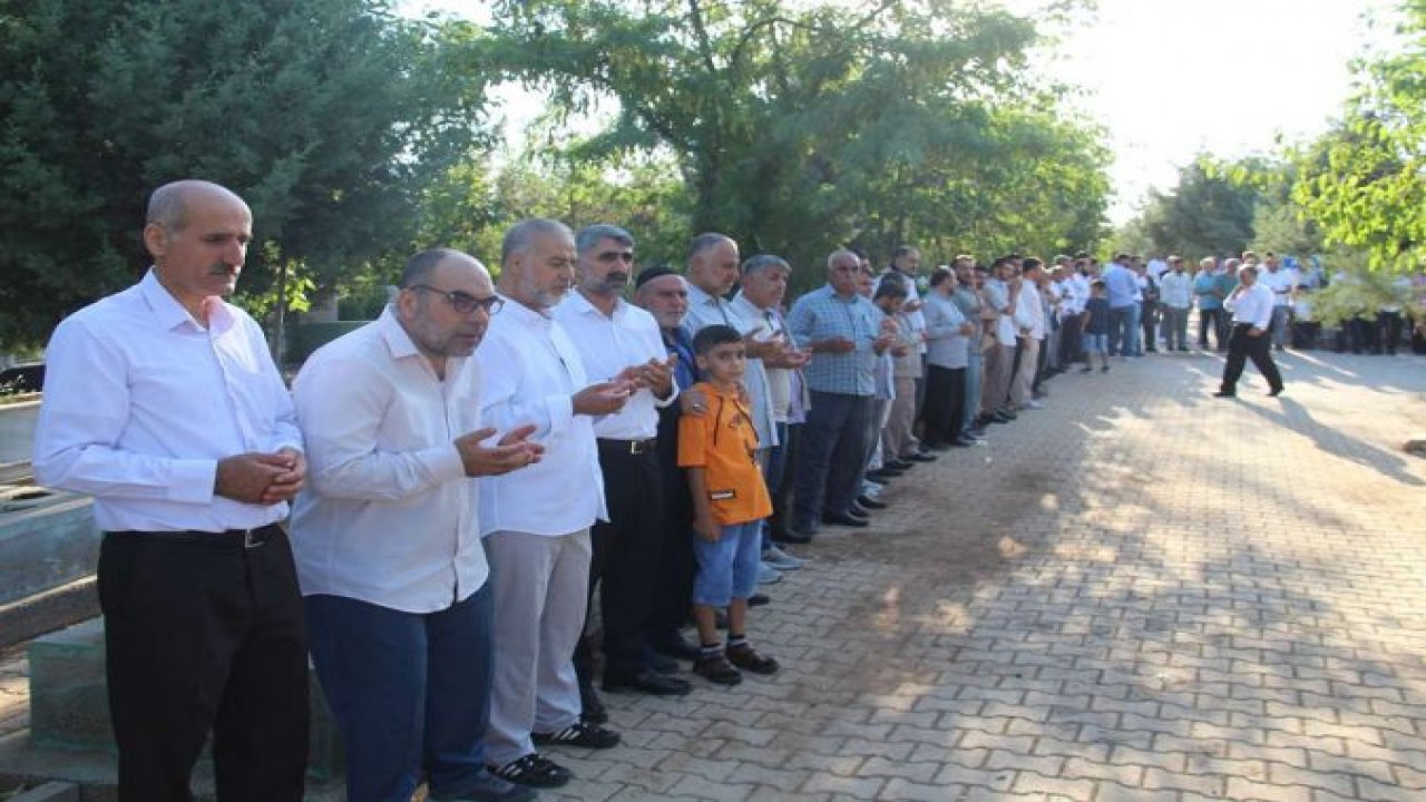 Şehid Yasin Börü ve arkadaşları mezarları başında rahmetle yad edildi