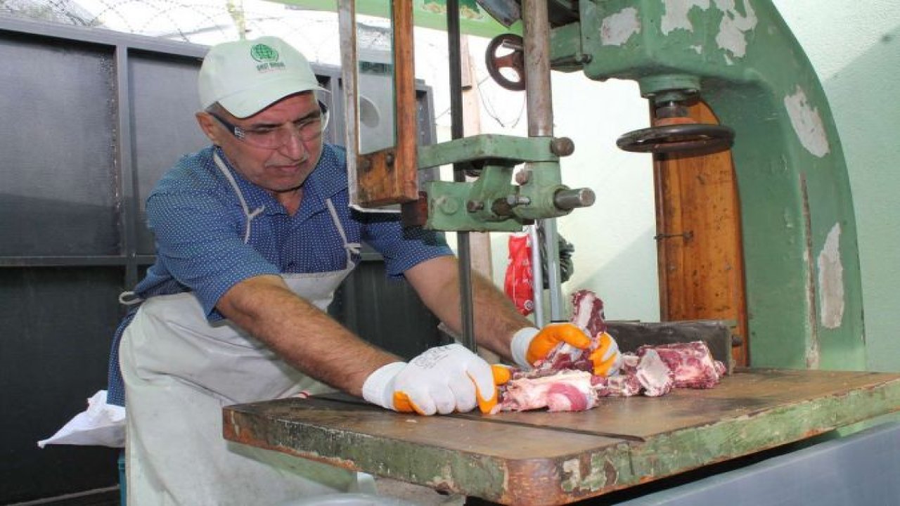 Umut Kervanı Vakfı kurban organizasyonu ile takdir topladı