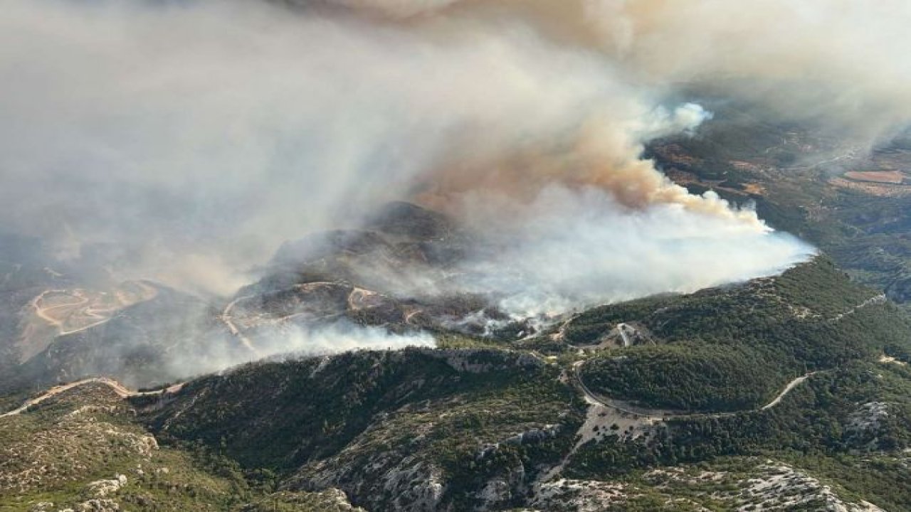 Datça'daki yangına 5 uçak ve 12 helikopterle müdahale ediliyor