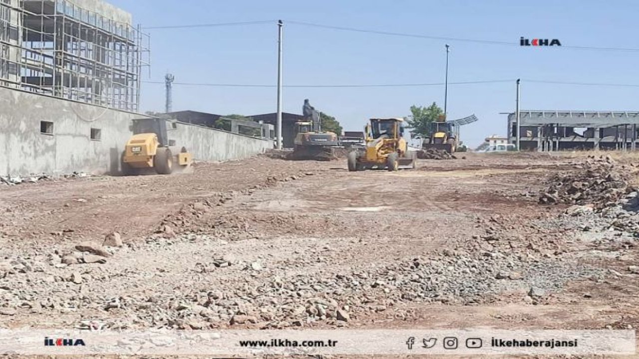 Türkiye'nin en büyük mahallesinin çehresi yeni yollarla değiştiriliyor