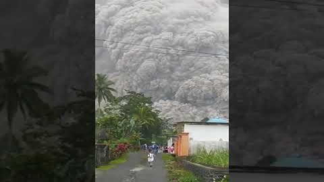 Endonezya'da yanardağ patladı! Halk korku ile kaçıştı