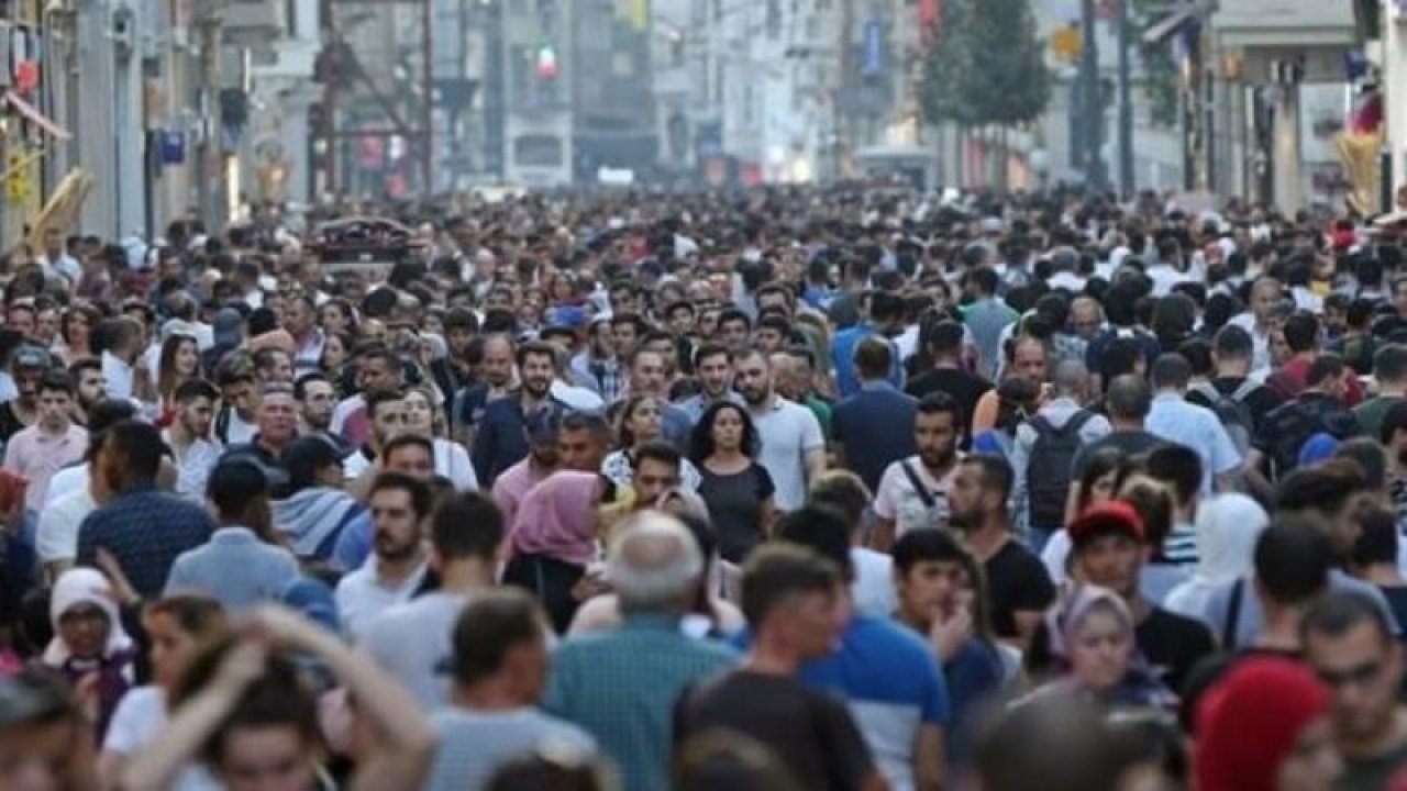 Tartışmaların sürdüğü konu! İstanbul'da ikamet eden yabancı sayısı kaç? Net rakam herkesi şaşırtacak