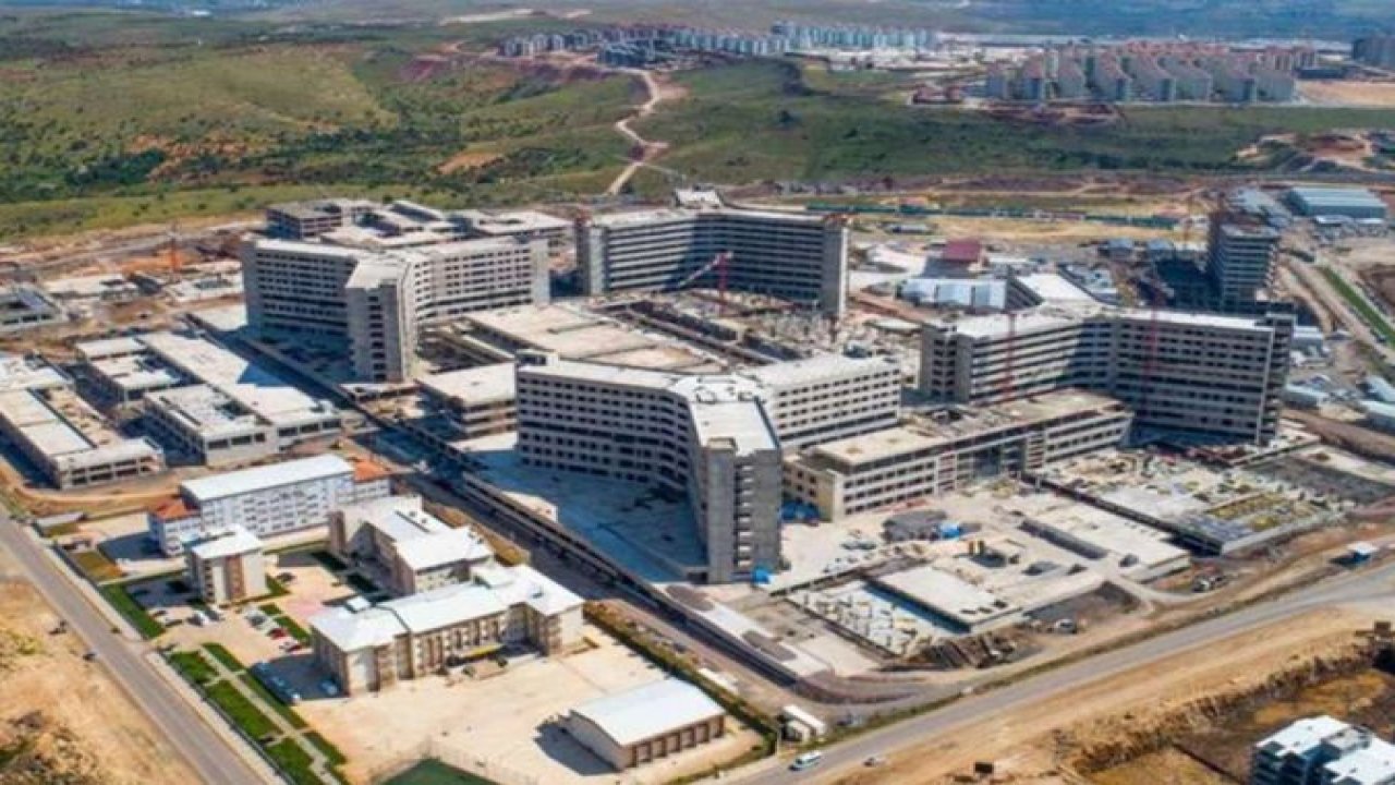 Gaziantep Şehir Hastanesi inşaatı kaldığı yerden devam ediyor